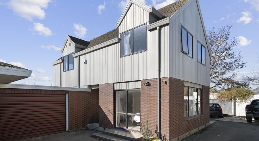  at 2/11 Siska Place, Upper Riccarton, Christchurch