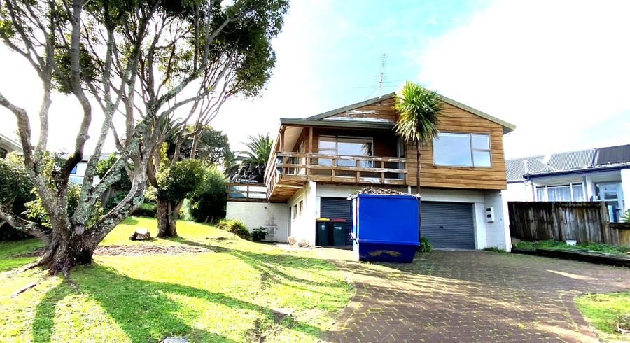 at 11 Birman Close, Half Moon Bay, Auckland