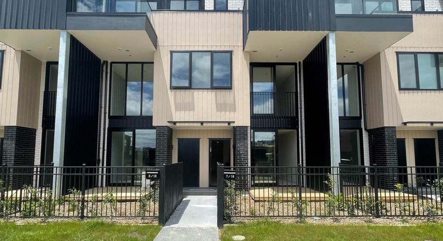  at 7/18 Karengo Street, Long Bay, North Shore City, Auckland