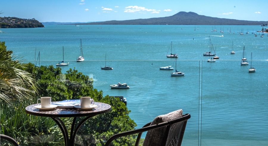  at 33 Takutai Avenue, Half Moon Bay, Auckland