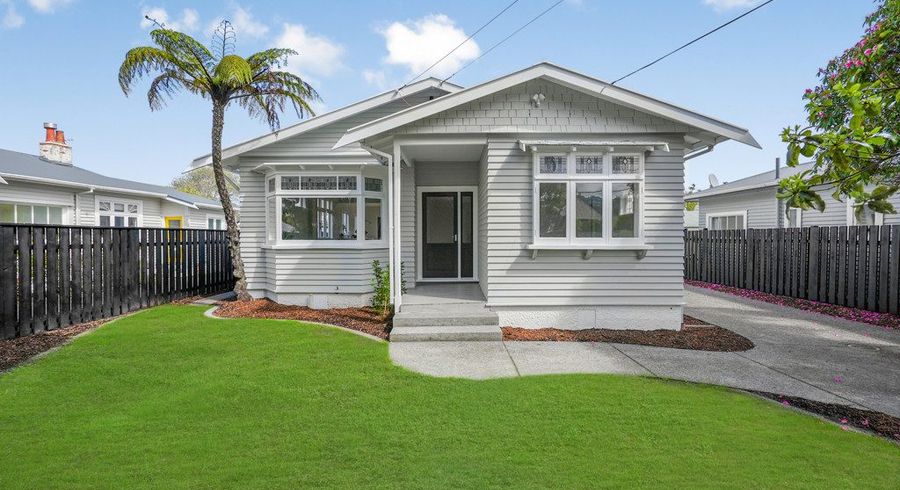  at 33 Whites Line West, Woburn, Lower Hutt, Wellington
