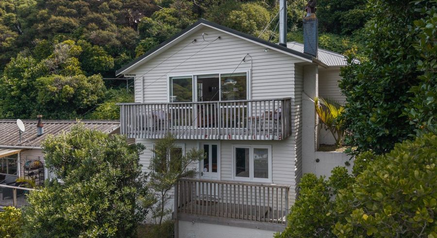  at 31 Airlie Road, Plimmerton, Porirua, Wellington