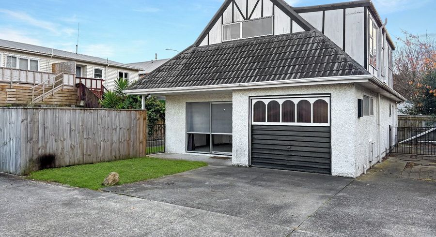  at 584 Ferguson Street, Terrace End, Palmerston North, Manawatu / Whanganui
