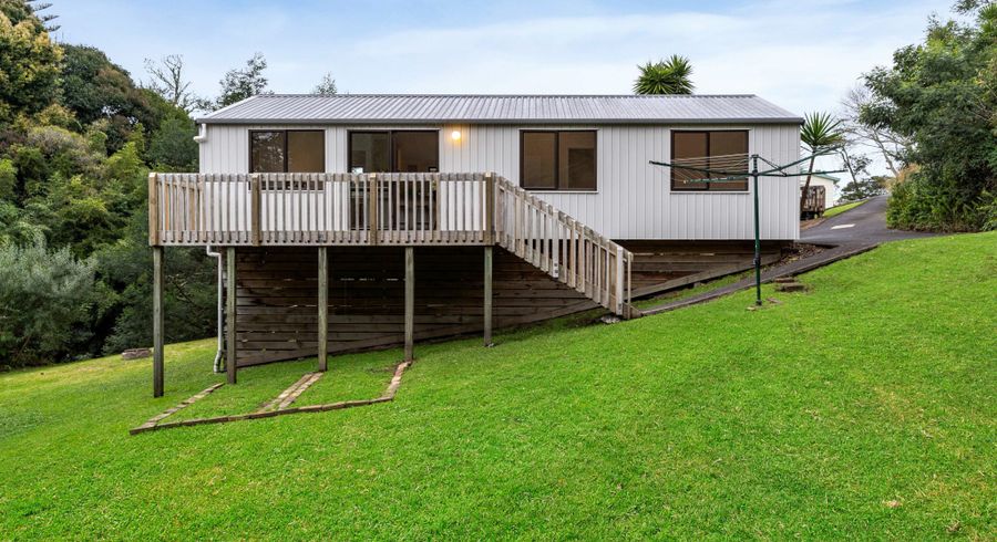  at 85 Fairclough Road, Beach Haven, Auckland