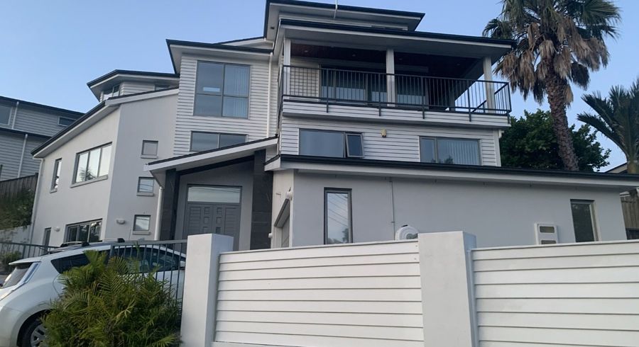  at 17 Handley Avenue, Narrow Neck, Auckland