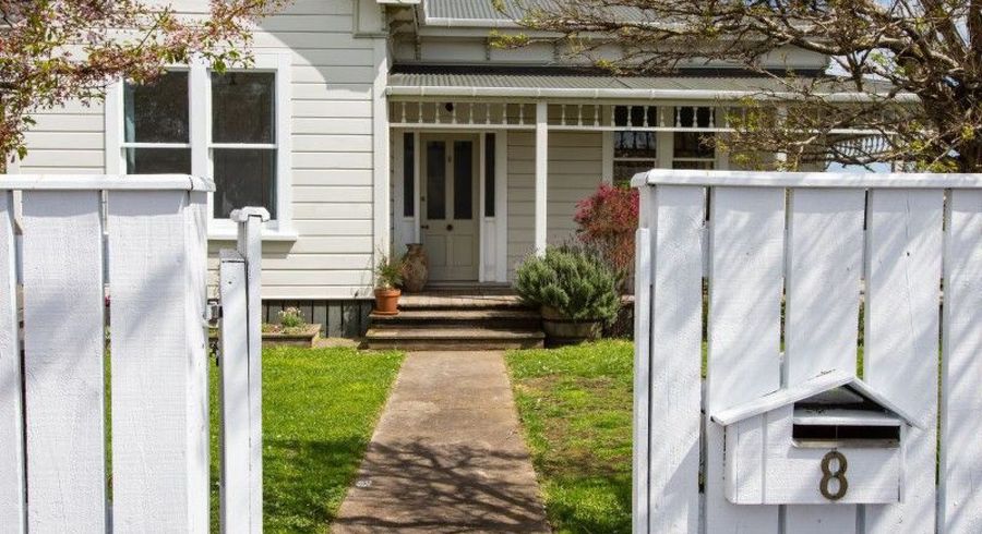 at 8 York Street, Dannevirke