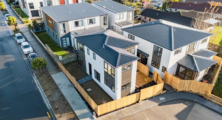  at 1/32 Tapuwae Way, Mangere Bridge, Manukau City, Auckland