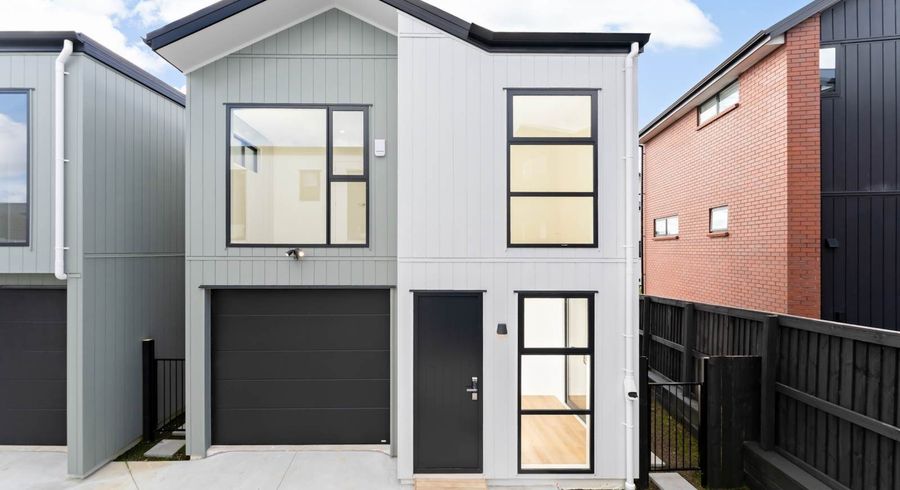  at 10D Serjeant Street, Henderson, Waitakere City, Auckland