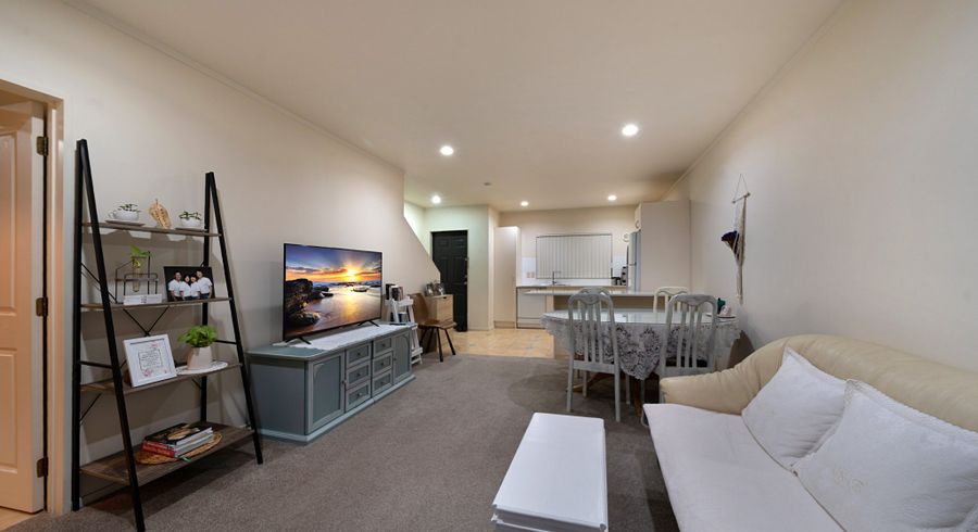  at 14 Butia Avenue, Henderson, Auckland