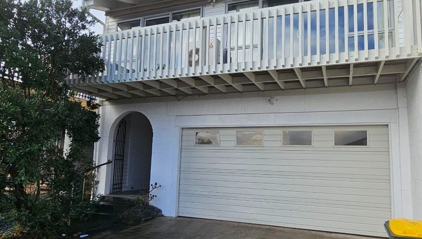  at 2/19 Westwell Road, Belmont, North Shore City, Auckland