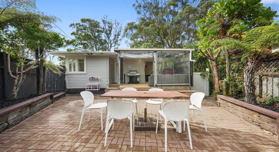  at 1/19 Poto Street, Te Atatu South, Waitakere City, Auckland