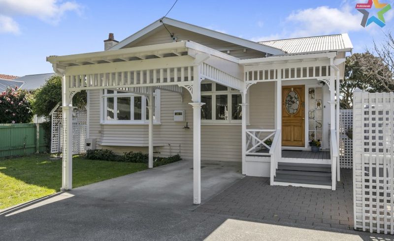  at 15 PURIRI ST , WOBURN, LOWER HUTT