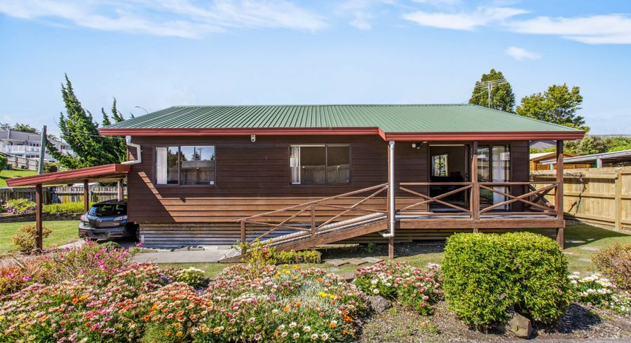  at 1/25 Captain Scott Road, Glen Eden, Auckland