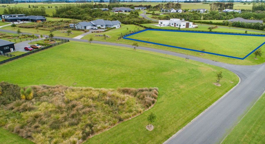  at 2 Paterson Lane, Kelvin Grove, Palmerston North, Manawatu / Whanganui