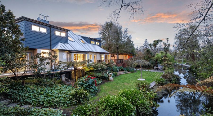 at 32B Glandovey Road, Fendalton, Christchurch City, Canterbury