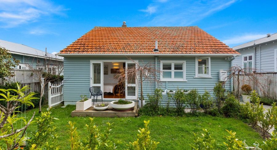  at 33 Aramoana Avenue, Devonport, Auckland