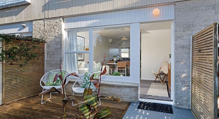  at 2/67 Vauxhall Road, Devonport, Auckland
