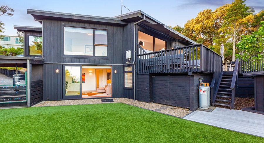  at 2 Okewa Road, Titirangi, Auckland