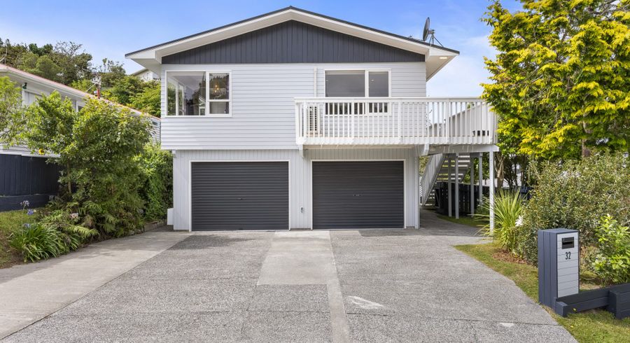  at 32 Batchelor Street, Newlands, Wellington