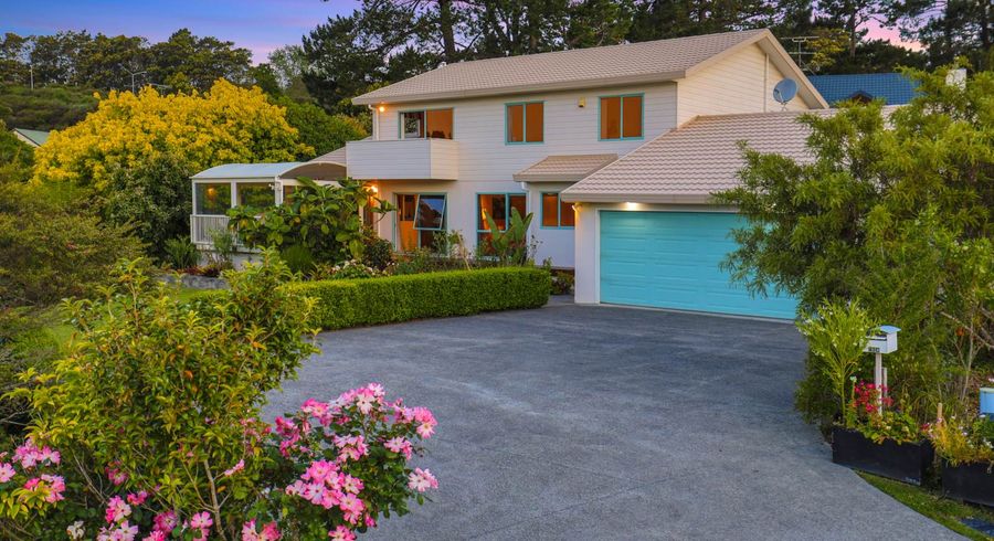 at 43C Isobel Road, Greenhithe, Auckland