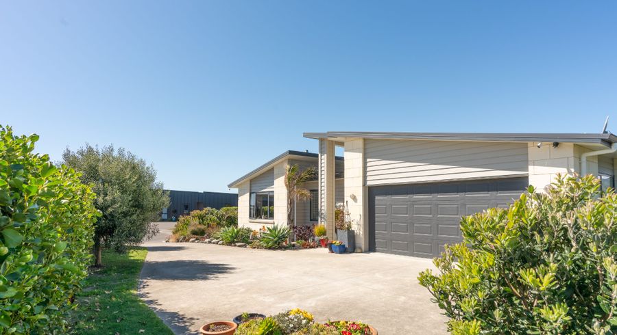  at 18 Takahe Drive, Paraparaumu Beach, Paraparaumu