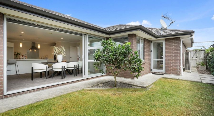  at 12 Isobel Road, Greenhithe, North Shore City, Auckland