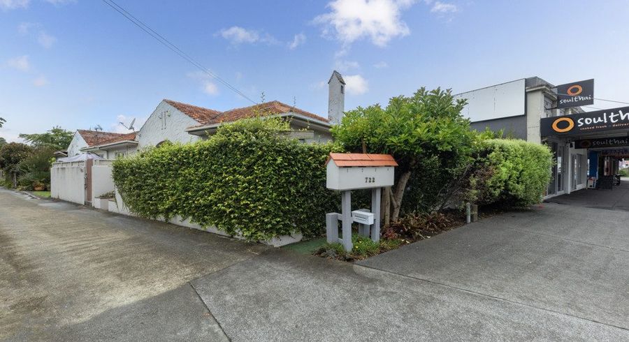  at 2/722 Manukau Road, Royal Oak, Auckland
