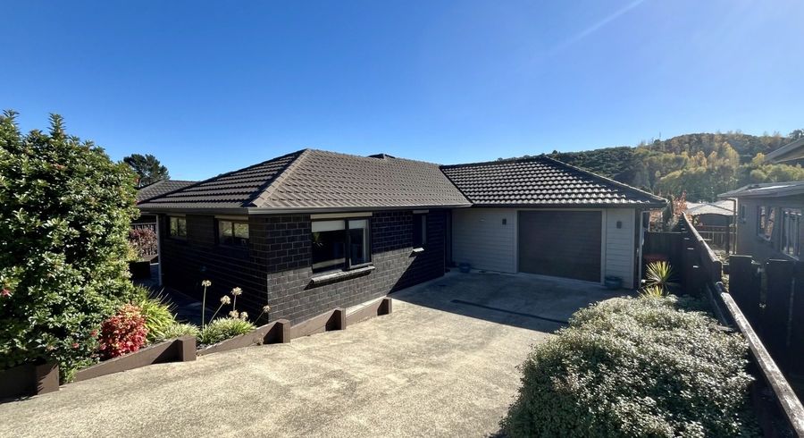  at 3 Diamond Grove, Brown Owl, Upper Hutt