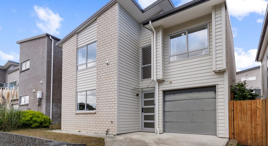  at 28 Sunshine Boulevard, Sunnyvale, Auckland