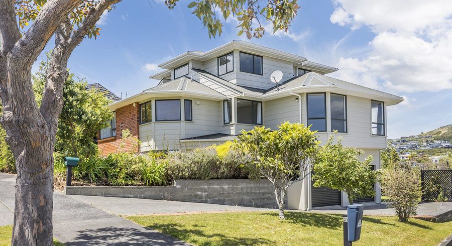  at 37 Saunders Close, Whitby, Porirua, Wellington