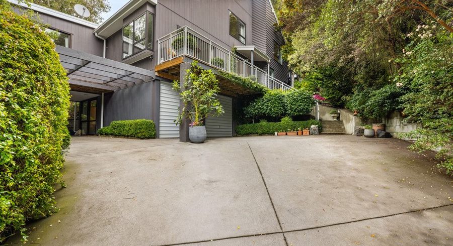  at 102 Bowenvale Avenue, Cashmere, Christchurch City, Canterbury