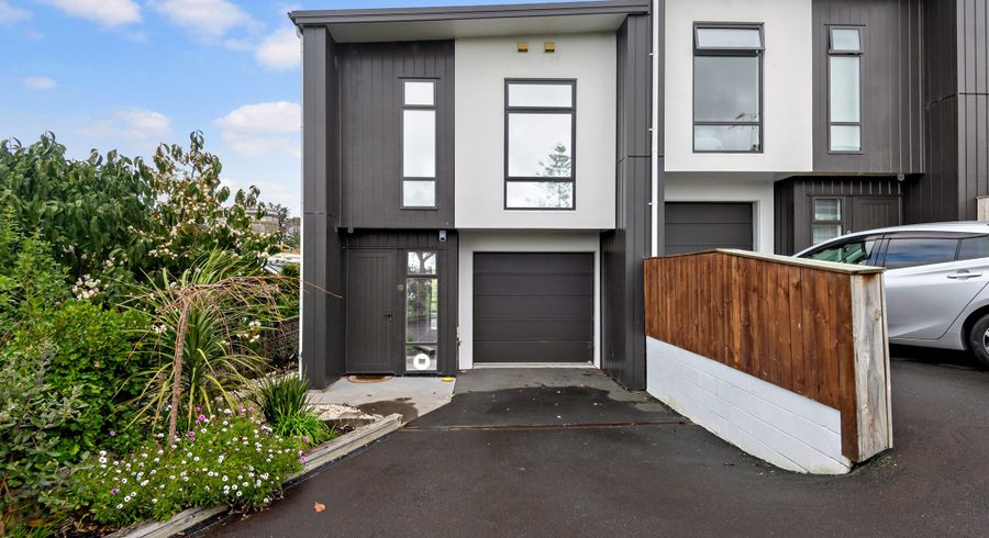  at 10/25 Thackeray Street, Hamilton Lake, Hamilton