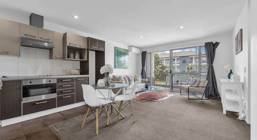  at 92B Michael Jones Drive, Flat Bush, Manukau City, Auckland