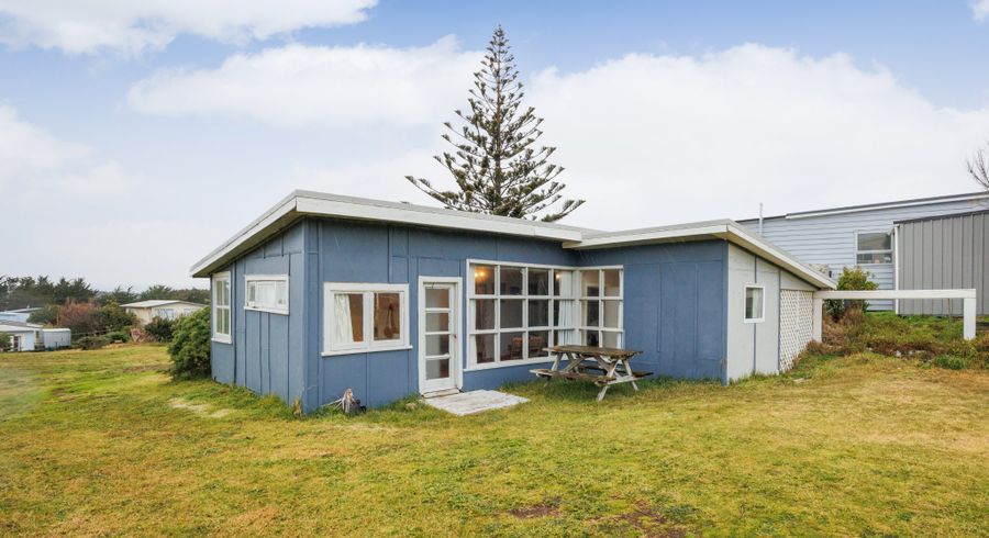  at 23 Marine Parade South, Foxton Beach, Horowhenua, Manawatu / Whanganui