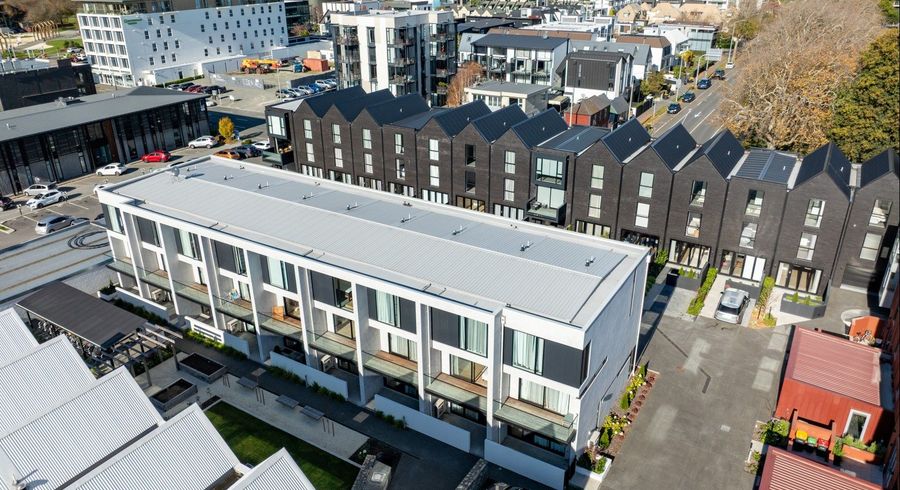  at 2/35 Kilmore Street, City Centre, Christchurch City, Canterbury
