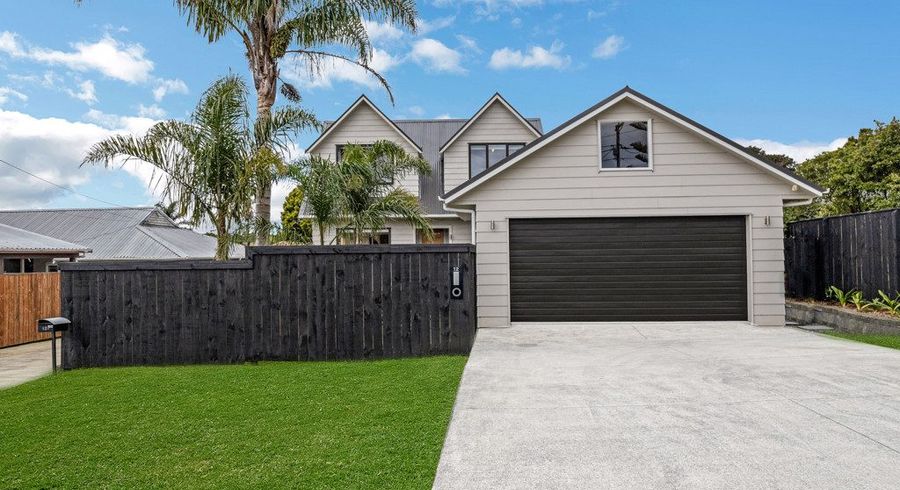  at 12 Cleve Road, Green Bay, Waitakere City, Auckland