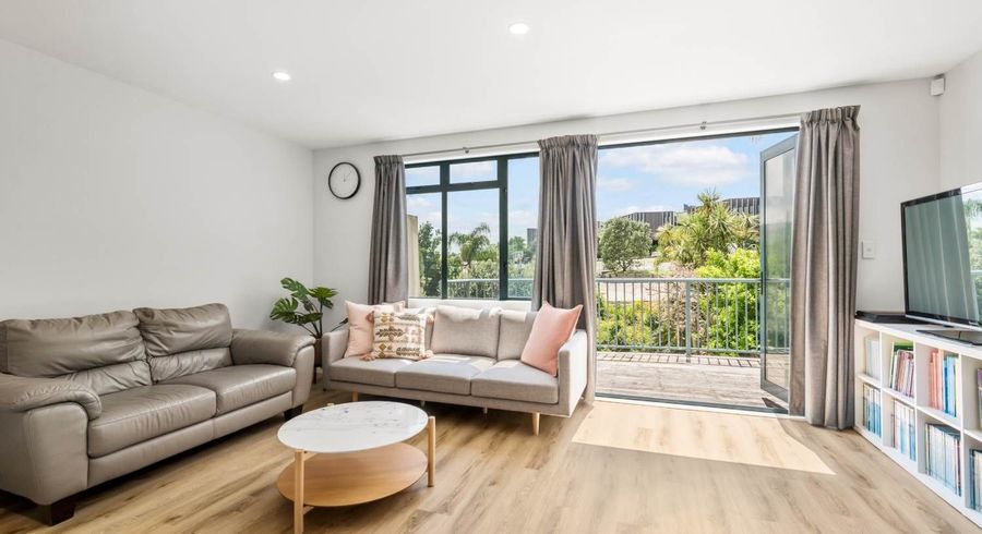  at 3/8 Pannil Place, Oteha, North Shore City, Auckland