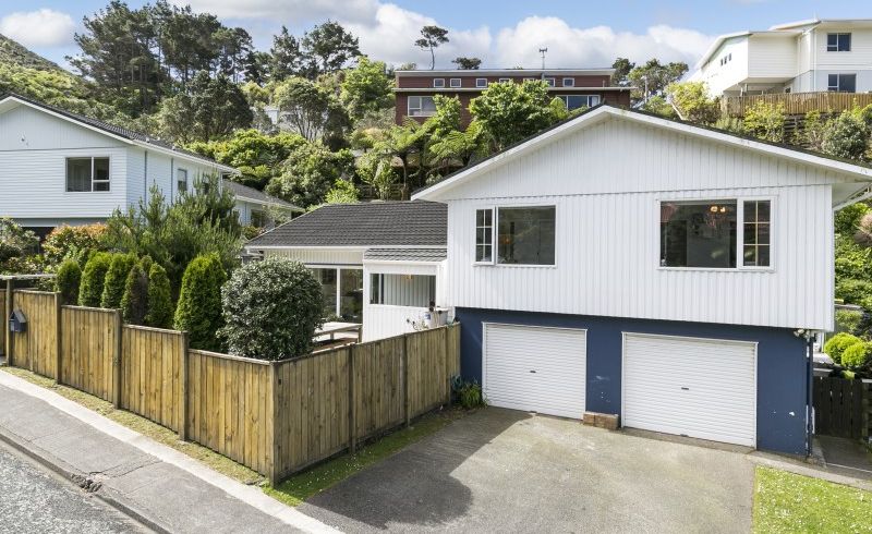  at 26 Paddington Grove, Karori, Wellington