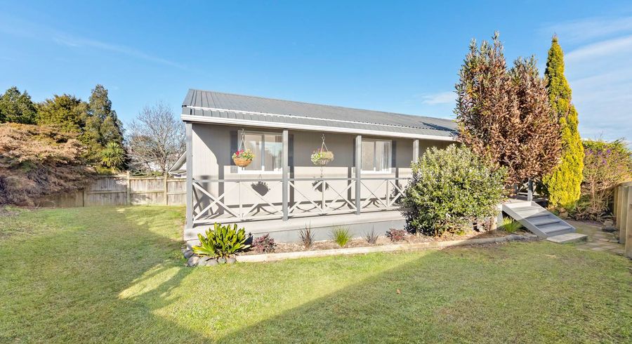  at 2/112 View Road, Sunnyvale, Auckland