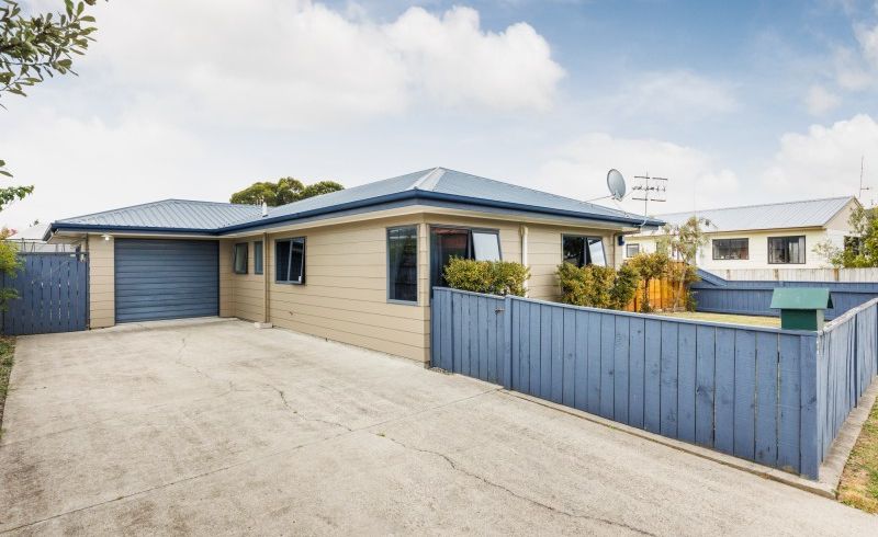  at 91 Hillcrest Drive, Kelvin Grove, Palmerston North