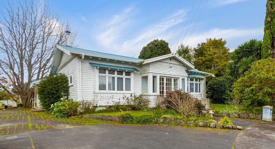  at 24 Kohia Terrace, Epsom, Auckland