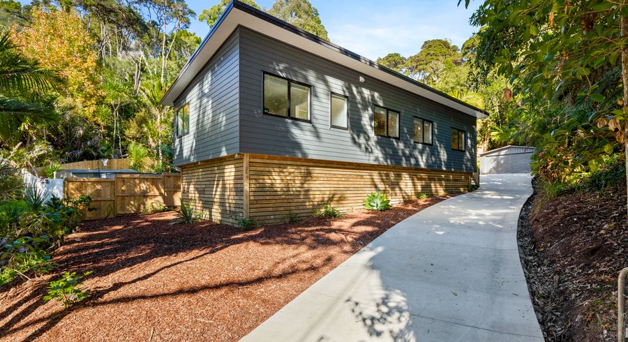  at 193 Laingholm Drive, Laingholm, Auckland