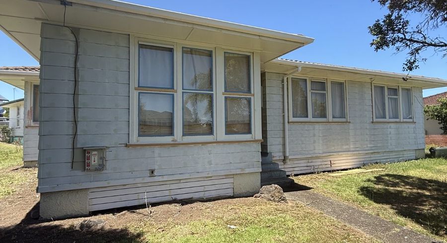  at Mangere East, Manukau City, Auckland