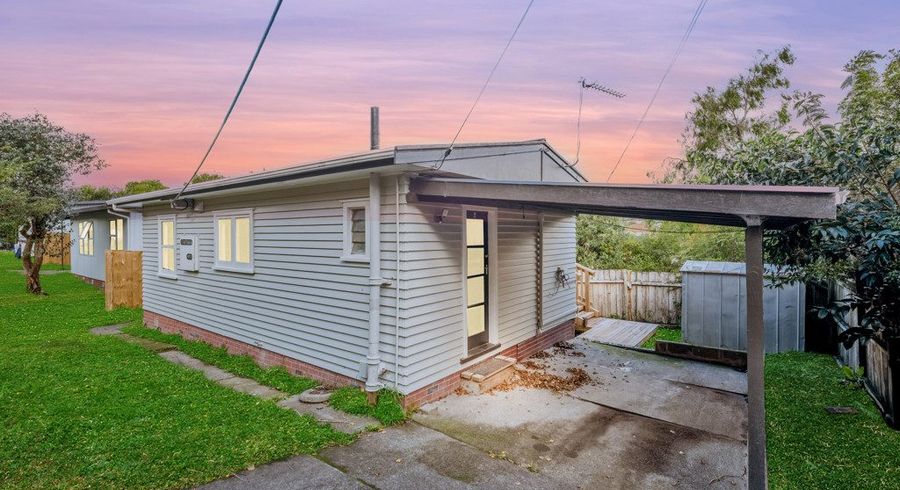  at 1/60a View Road, Henderson, Waitakere City, Auckland