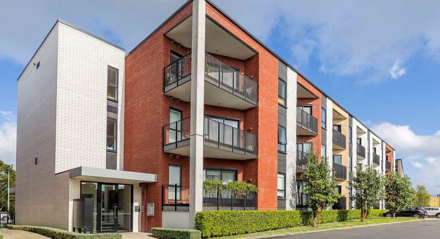  at 104/1B Oakley Avenue, Waterview, Auckland City, Auckland