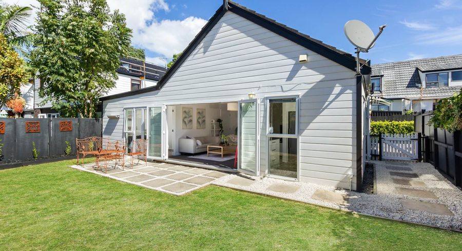  at 7 Koromiko Street, New Lynn, Auckland