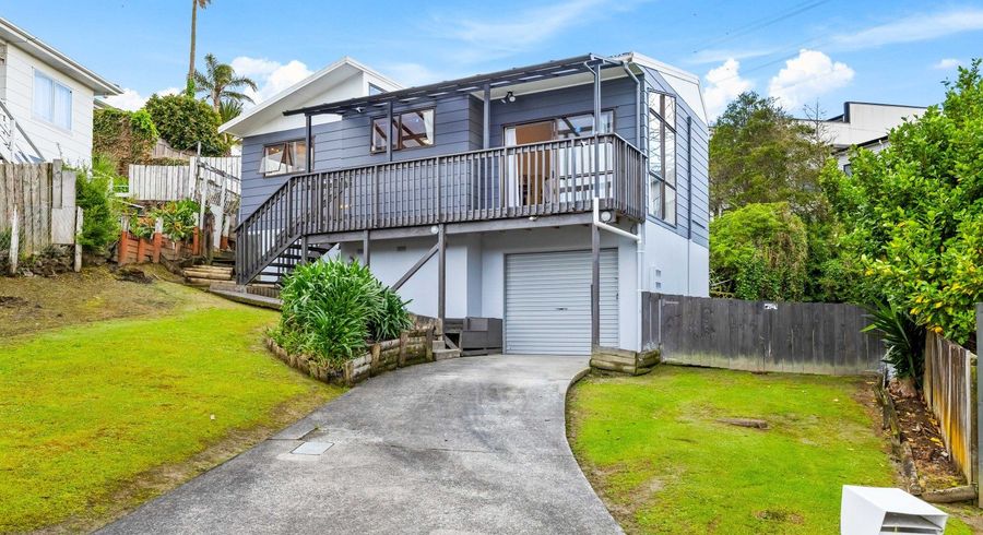  at 13 Frosses Place, Massey, Waitakere City, Auckland