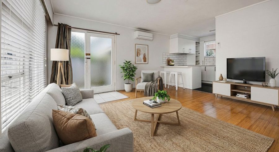  at 2/8 James Road, Manurewa, Manukau City, Auckland