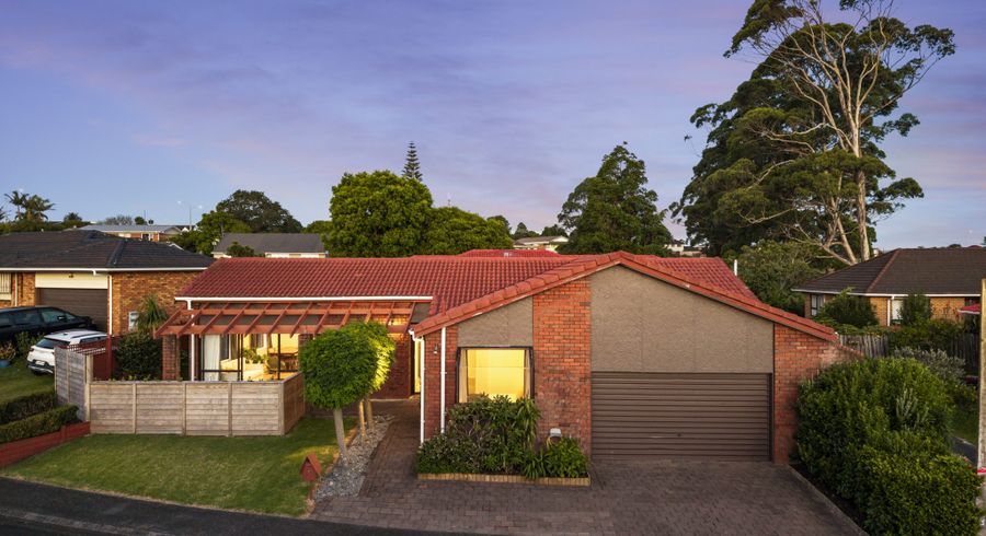  at 4 Bosnyak Drive, Te Atatu South, Waitakere City, Auckland