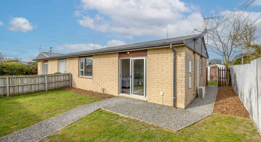  at 2/30 Bassett Street, Burwood, Christchurch